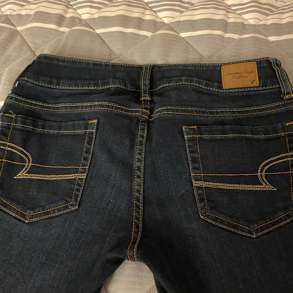 Women’s American Eagle favorite boyfriend jeans - Picture 3 of 4